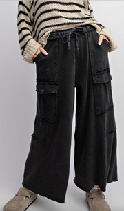 Easel Womens Utility Mineral Washed Wide Leg Terry Knit Cargo Pant, Black