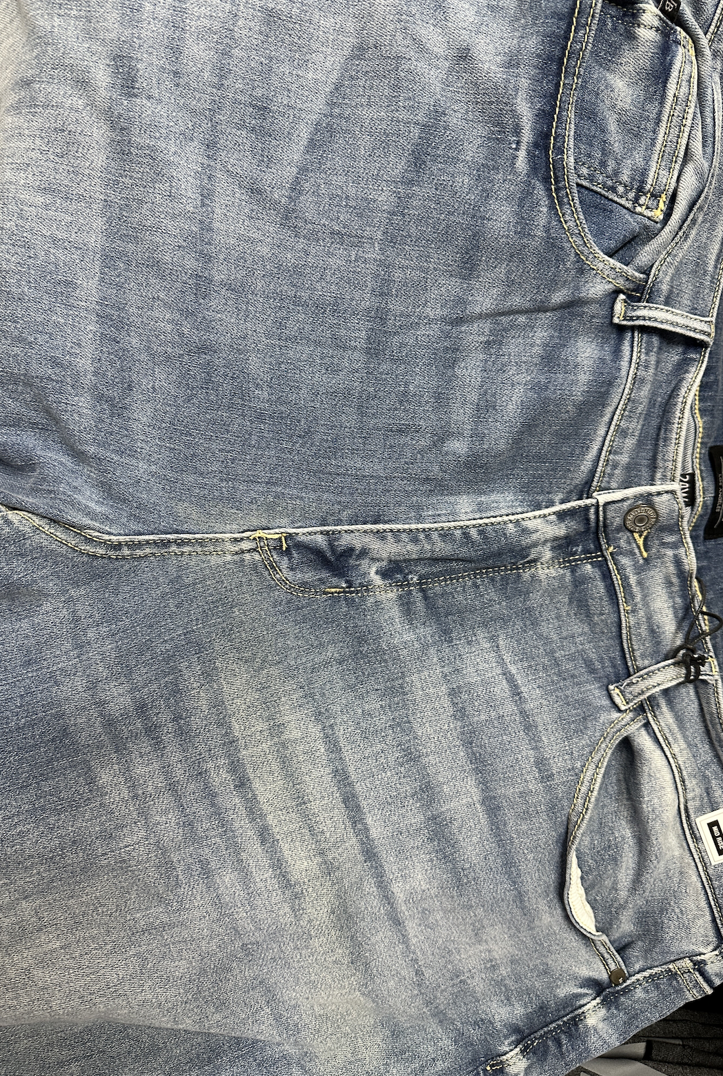 Judy Blue Womens Mid Rise Bleach Wash Boyfriend Fit Denim Jeans, Plus 24W Defect