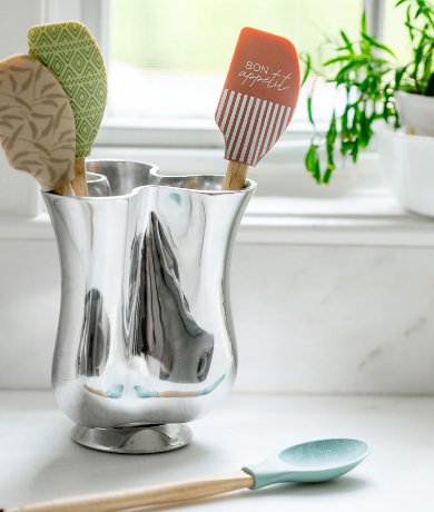 Krumbs Kitchen Farmhouse Spatula, Silicone with Wood Handle