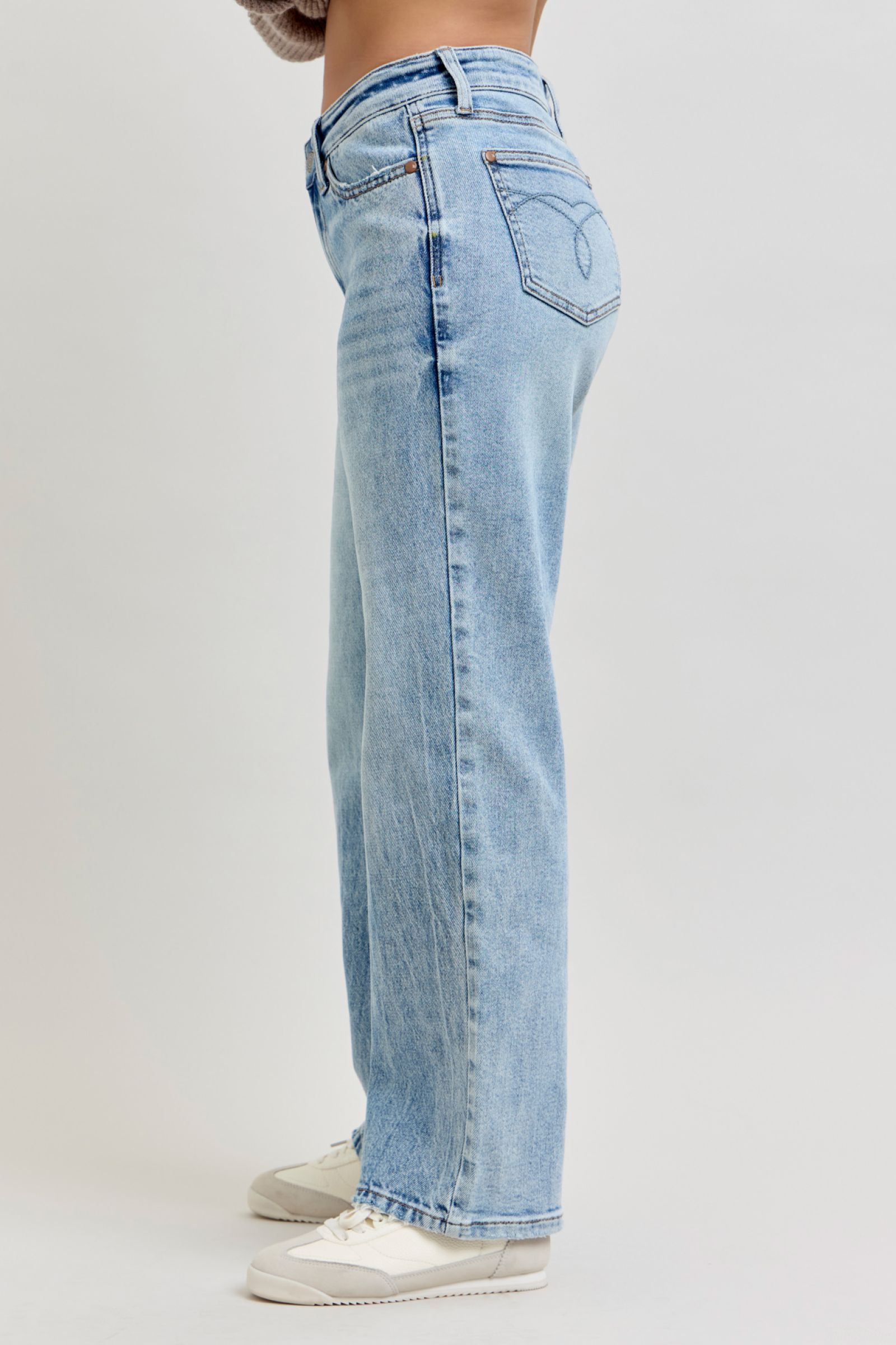 Judy Blue Womens Mid Rise Petite Rigid Magic Straight Jeans