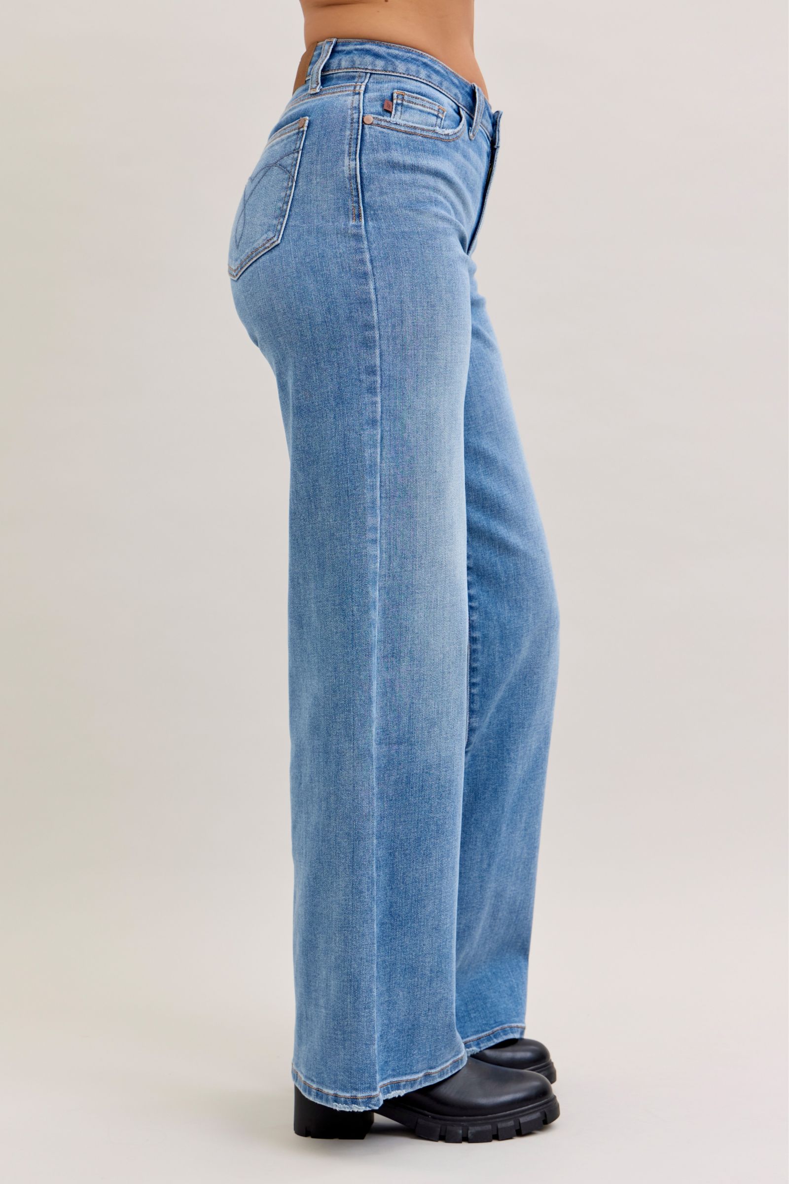 Judy Blue Womens Mid Rise Retro Wide Leg Jeans