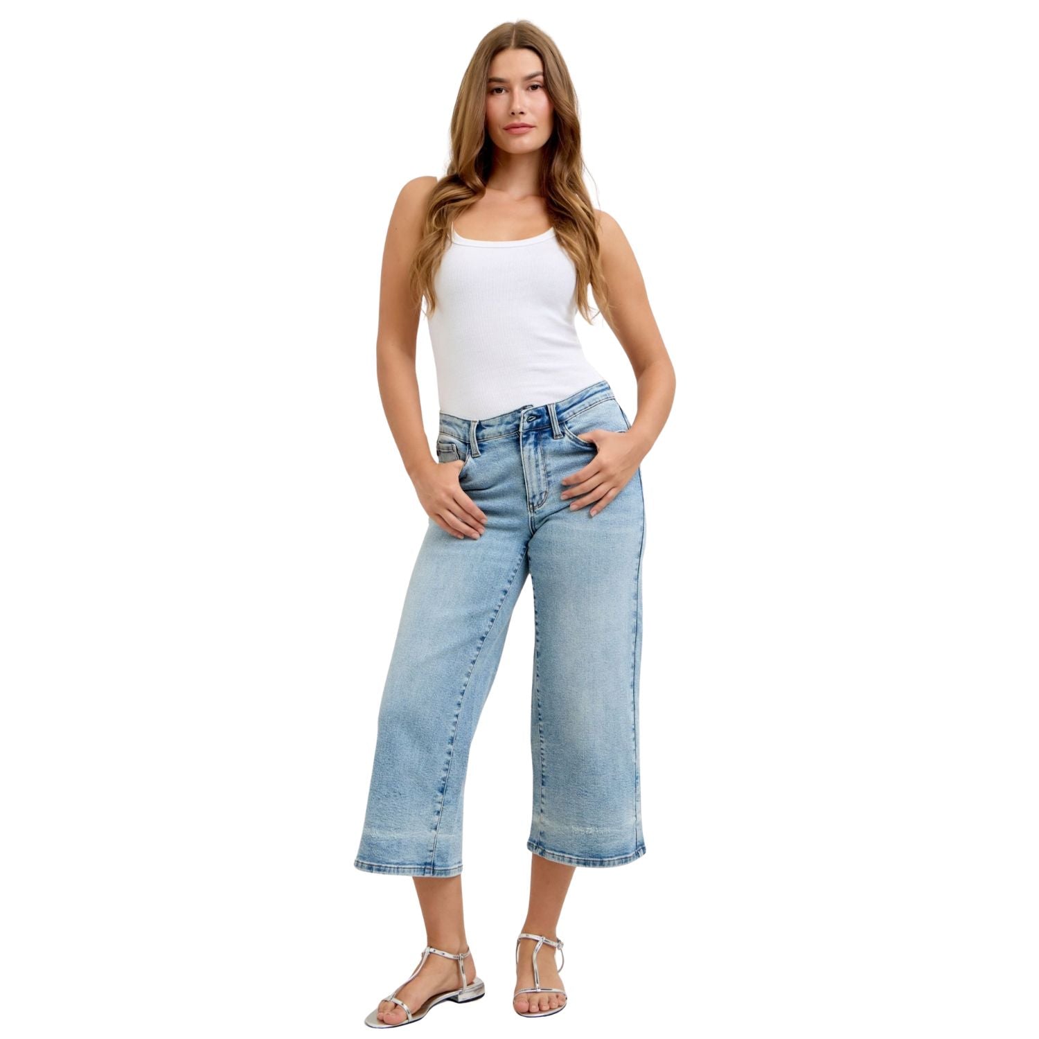 Judy Blue Womens Mid Rise Wide Crop Leg Jeans