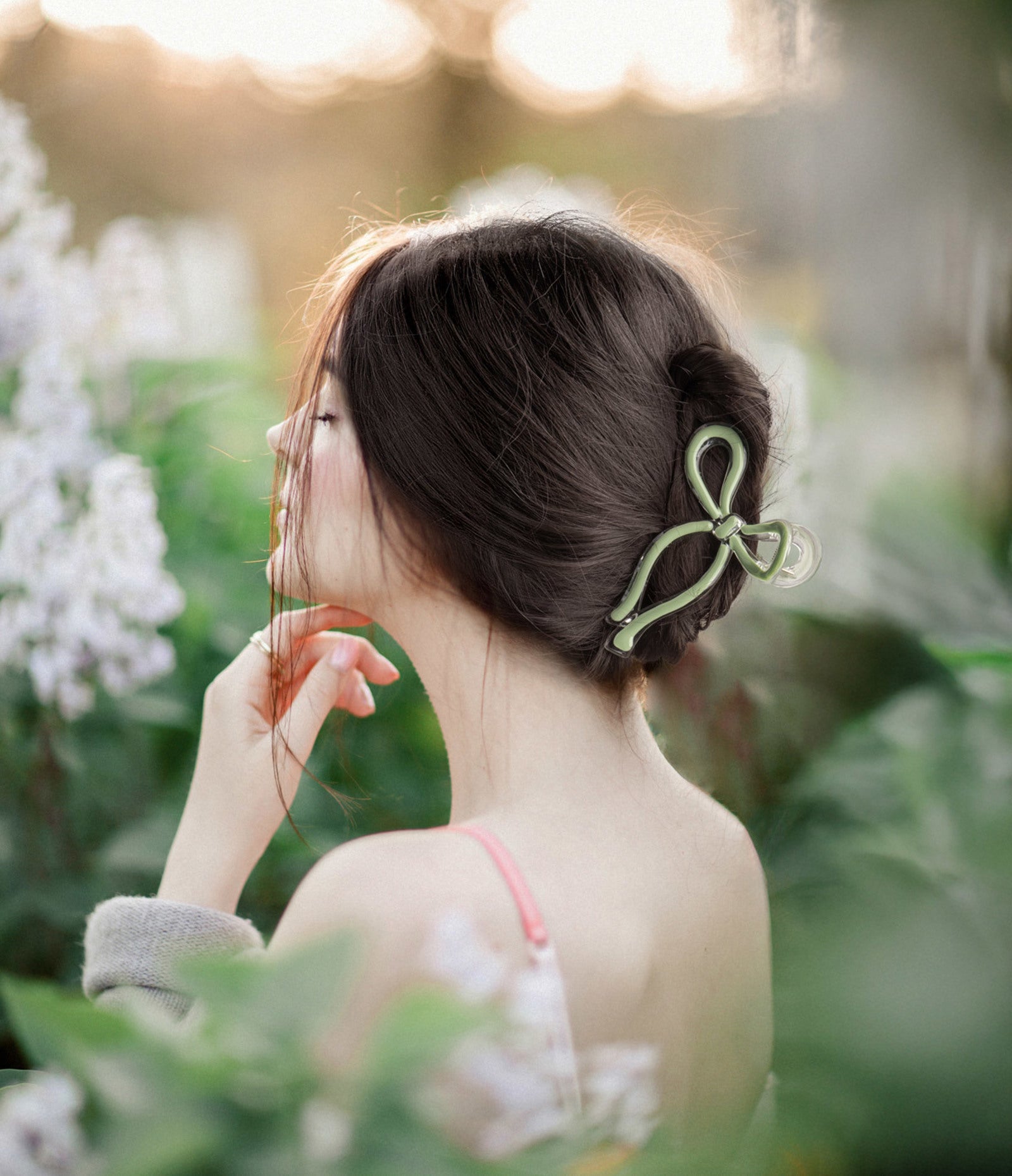 Crush Very Demure Womens Bow Hair Claw Clip