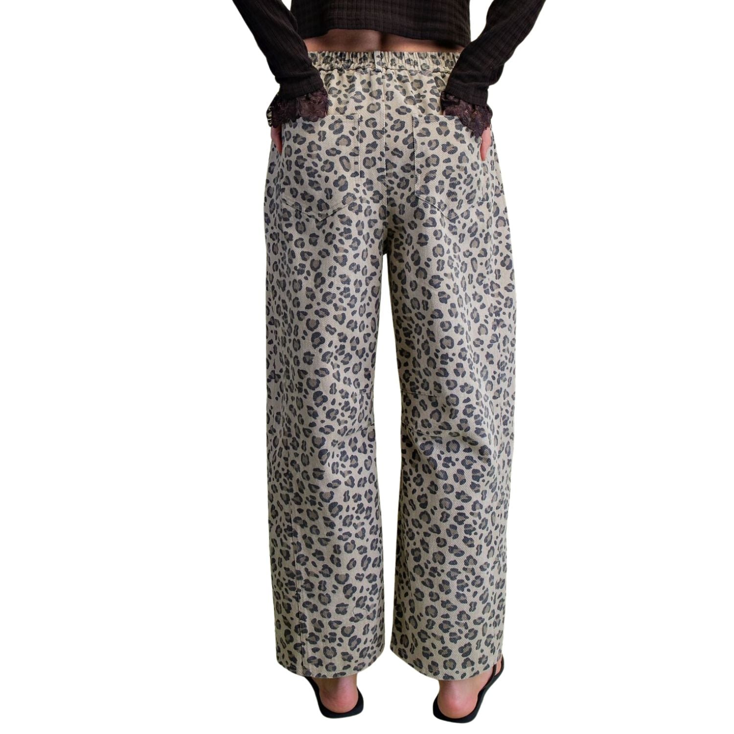 Easel Womens Animal Print Washed Twill Barrel Pants- Khaki Leopard