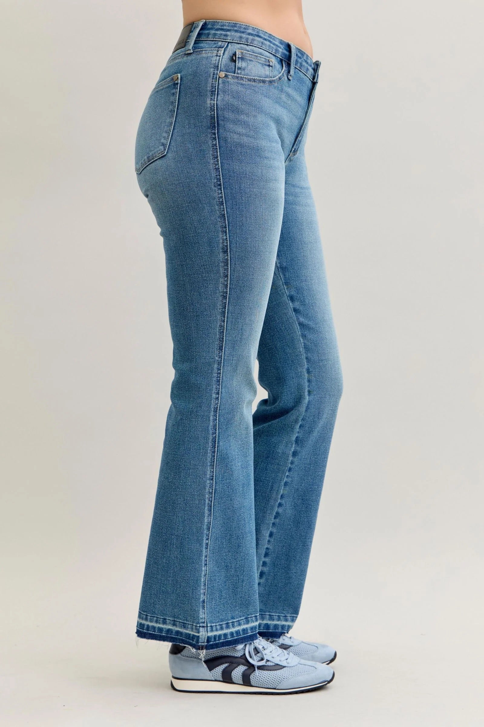 Judy Blue Womens Mid Rise Tummy Control Release Hem Slim Bootcut Denim Jeans