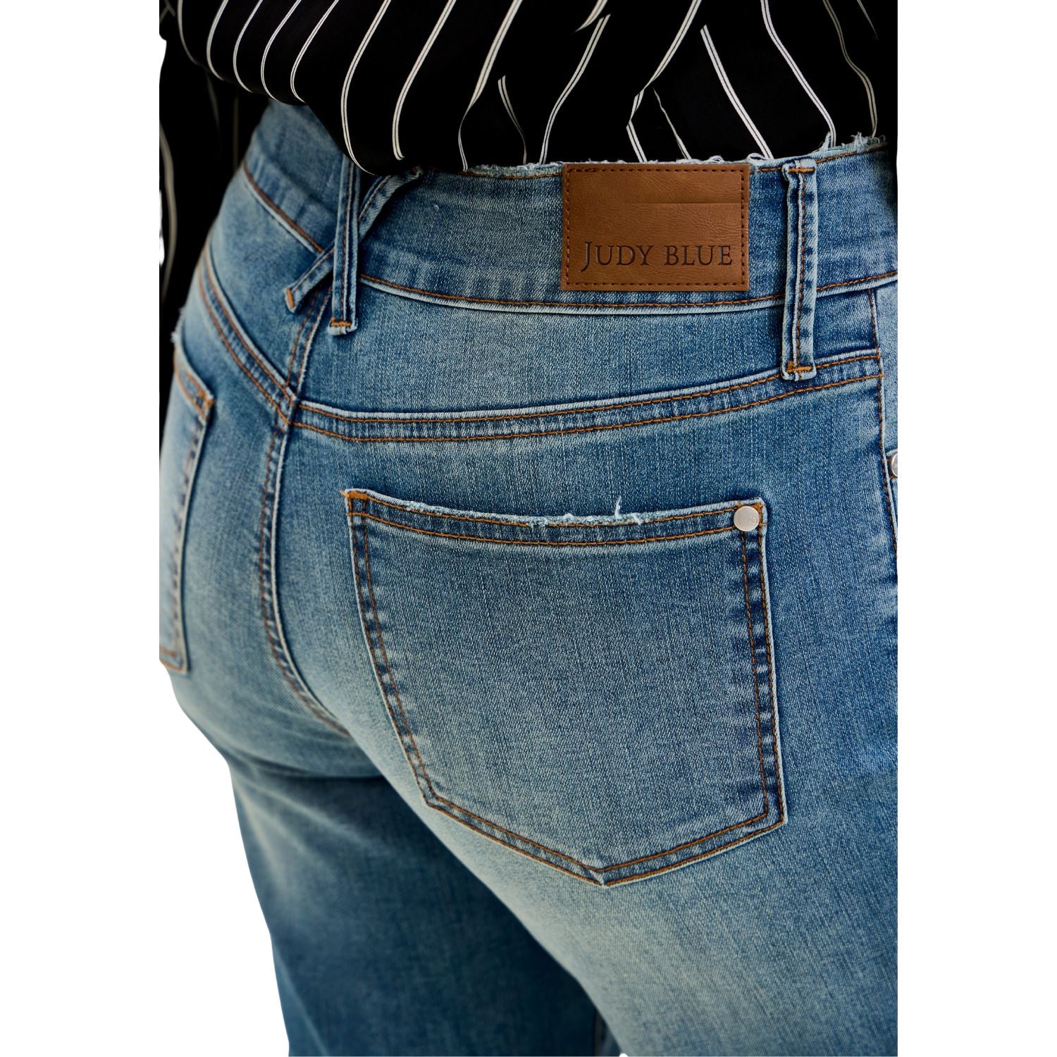 Judy Blue Womens Mid Rise Boyfriend Cool Denim Jeans With Cross Back Belt Loops