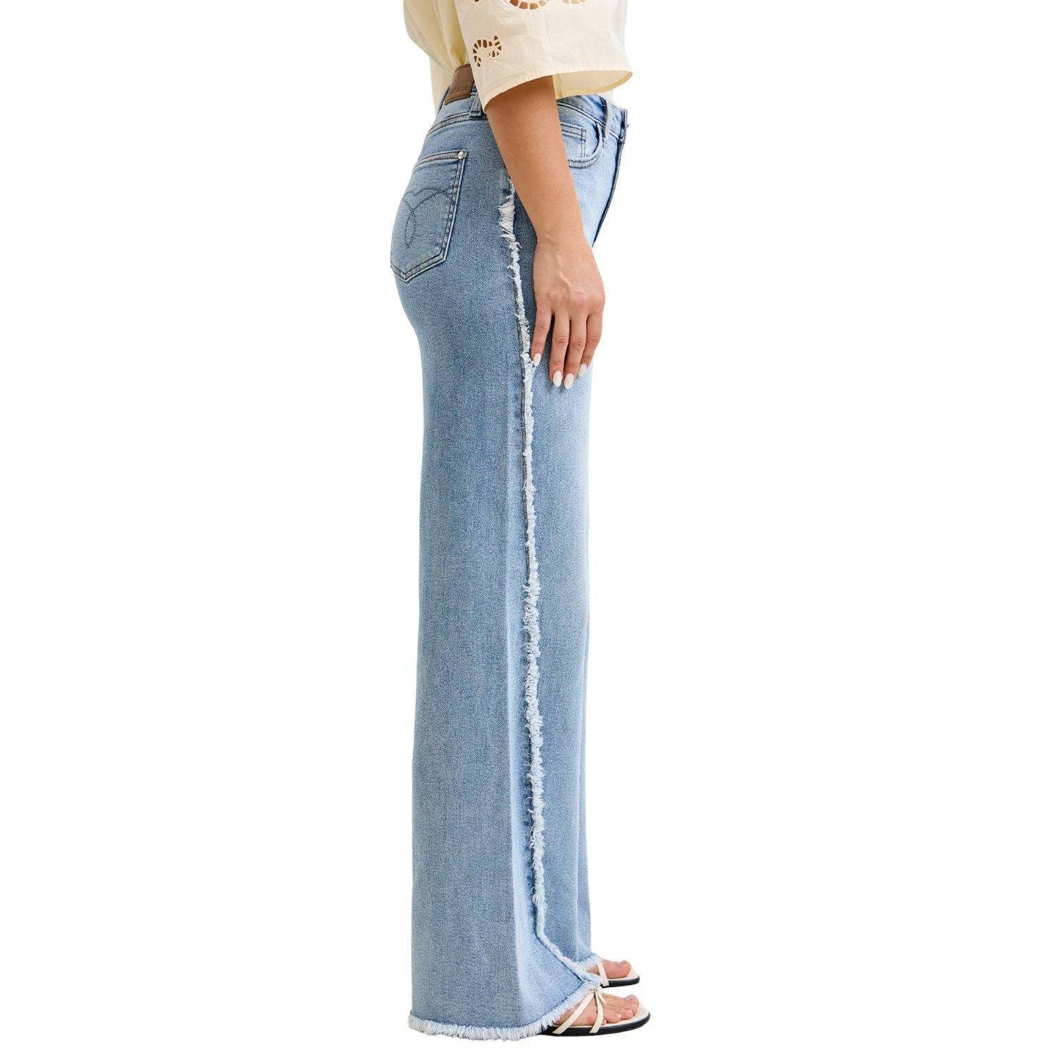 Judy Blue Womens High Waist Retro Wide With Raw Twisted Outseam- Light Wash