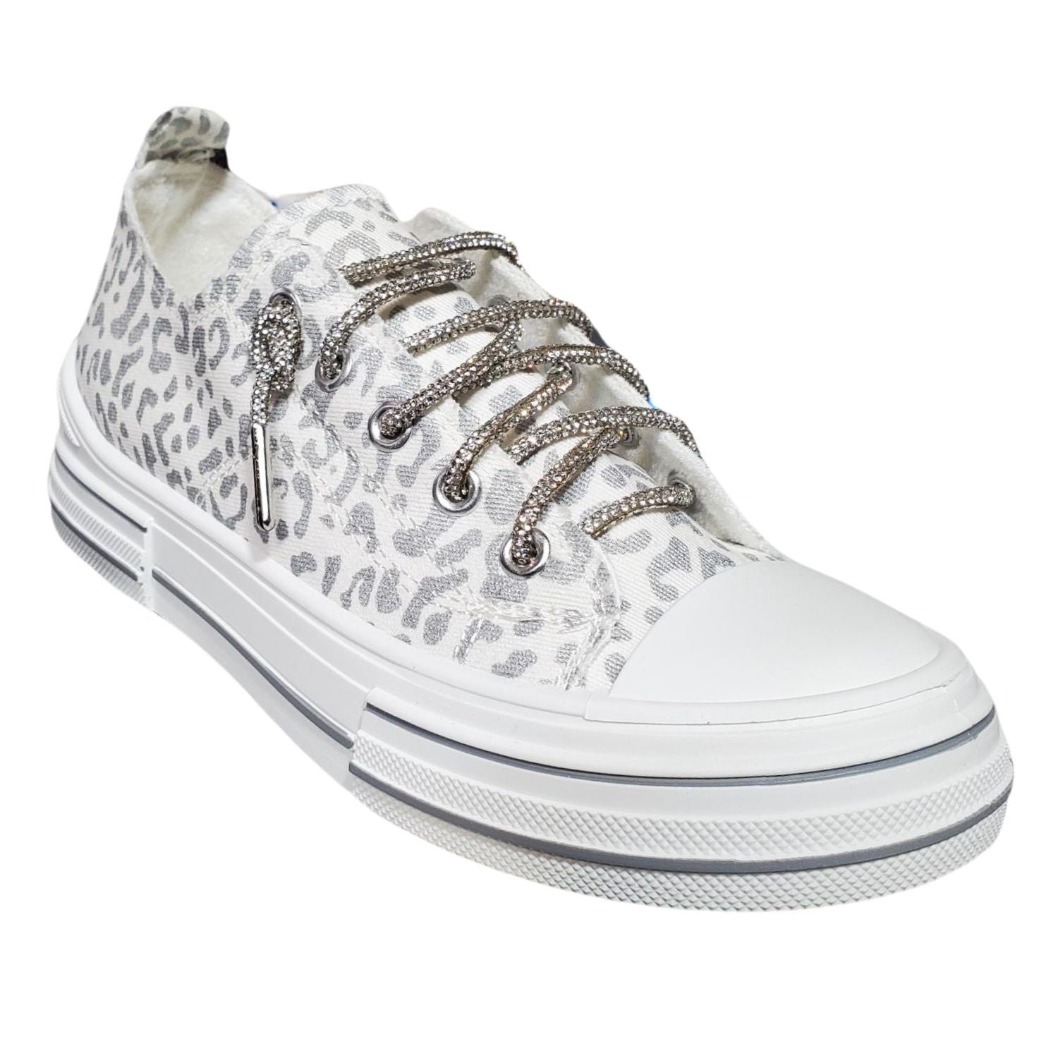 Very G Womens Aman Prints Lace Up Canvas Sneaker, White Silver