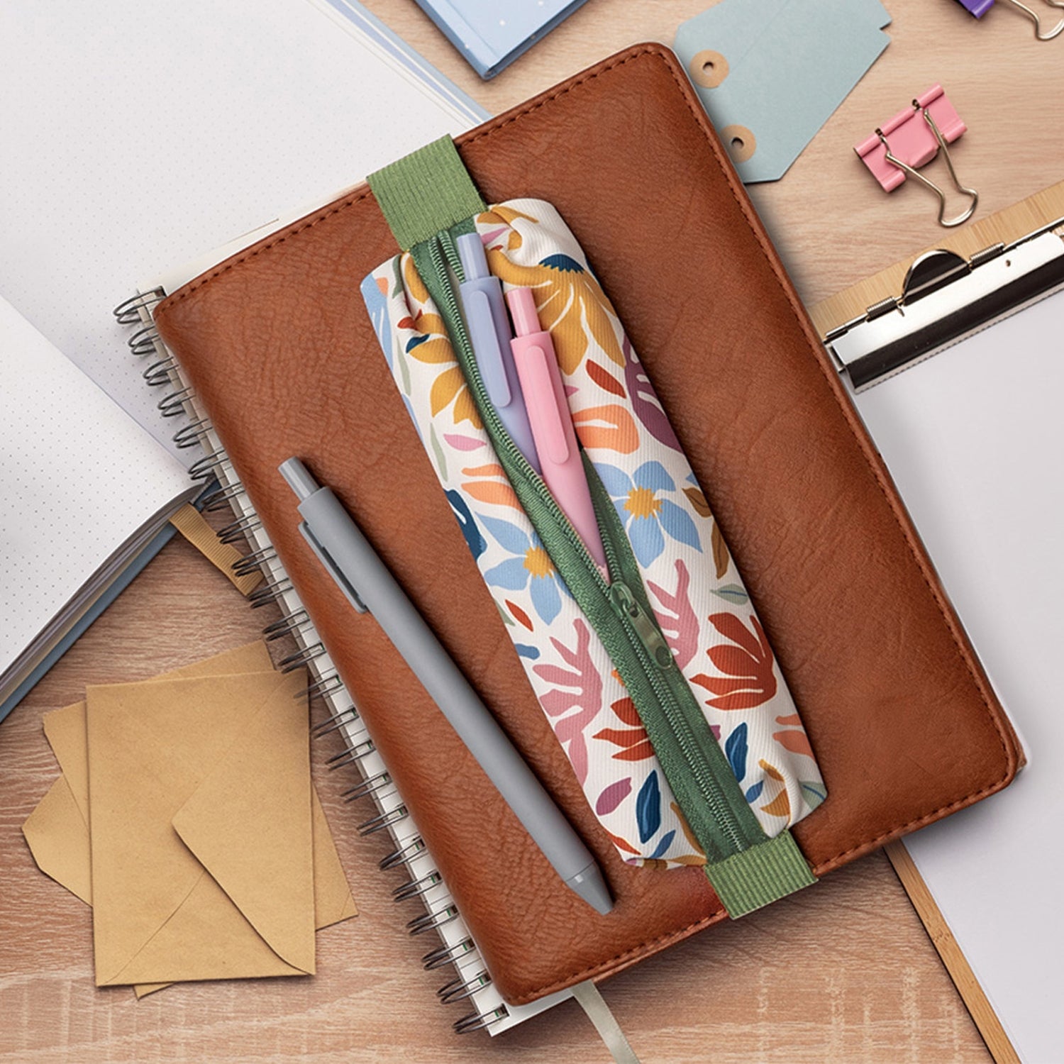 Crush "In The Loop" Notebook Pen Pouch