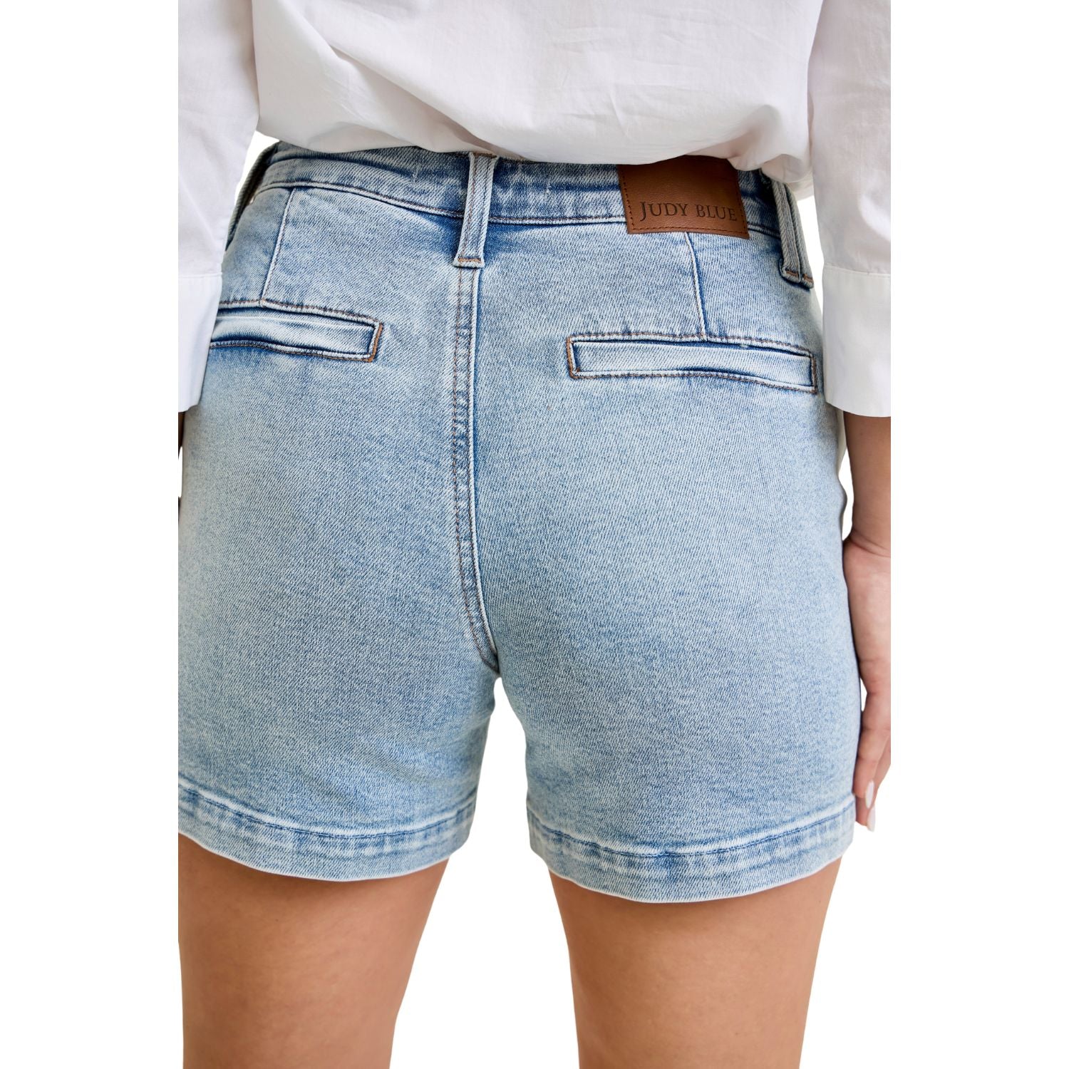 Judy Blue Womens High Waist 4.5" Trouser Short -Light Wash