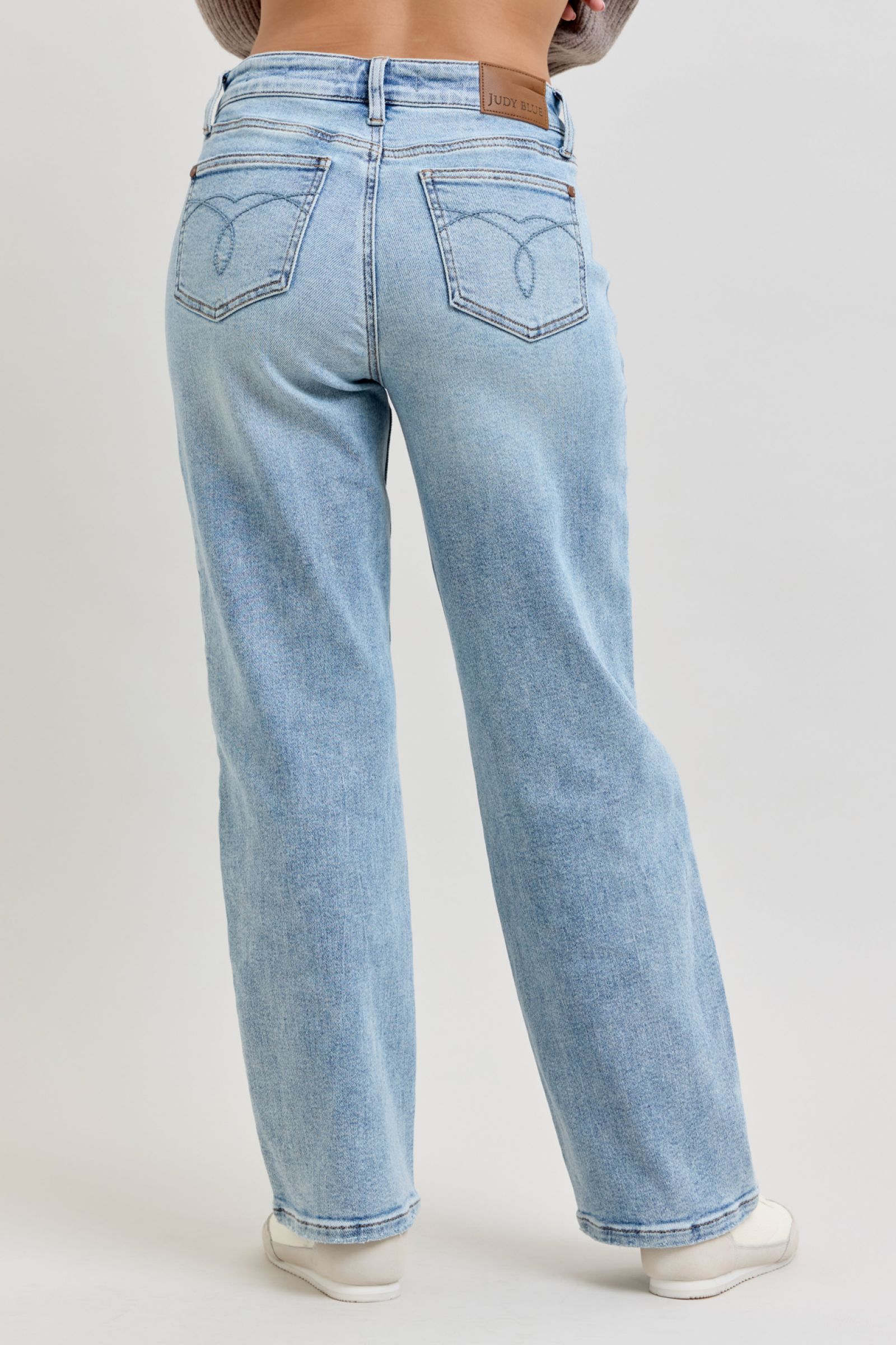 Judy Blue Womens Mid Rise Petite Rigid Magic Straight Jeans