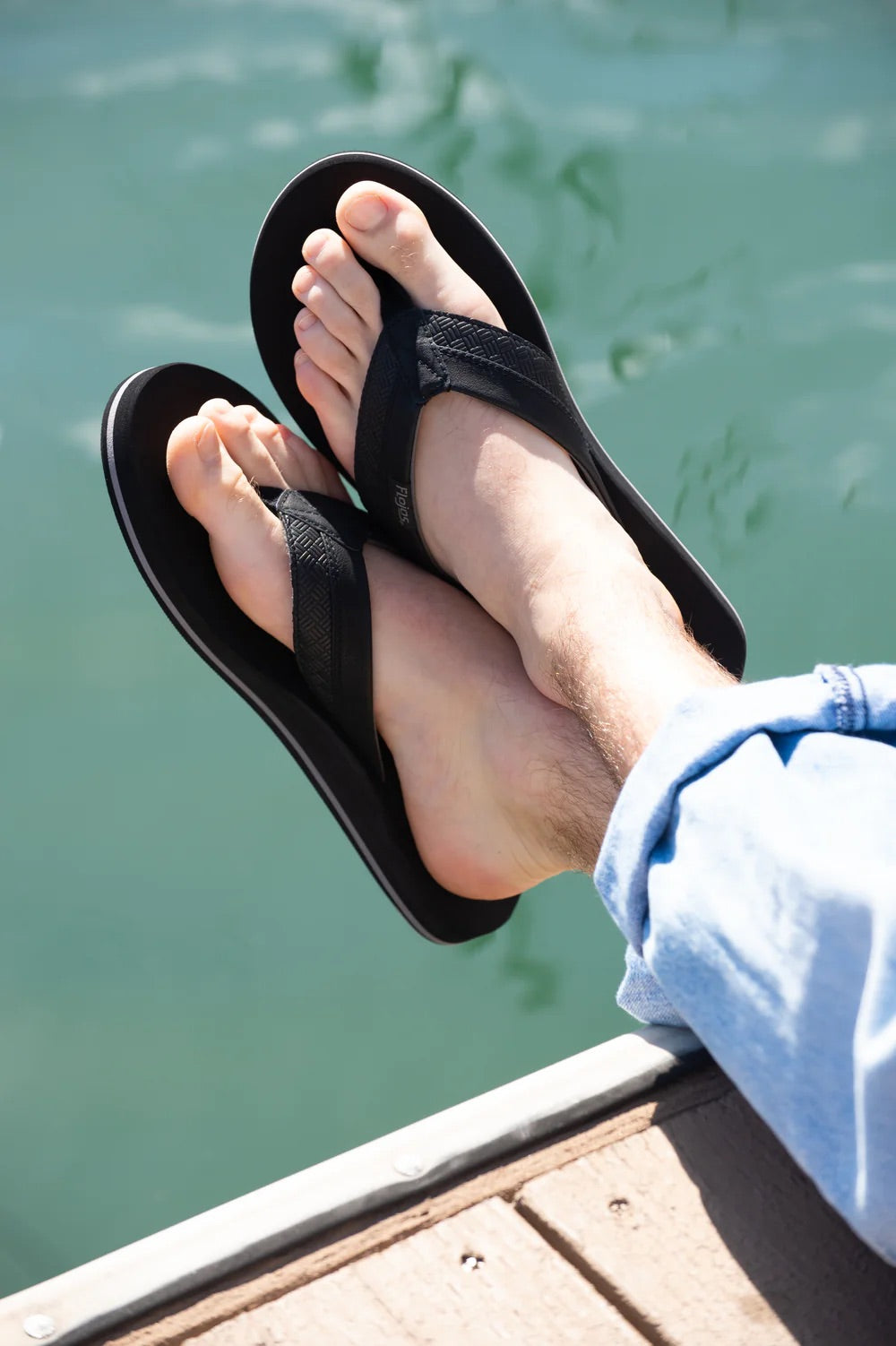 Flojos Mens Ryan Arch Support Slip On Flip Flop Sandals- Black