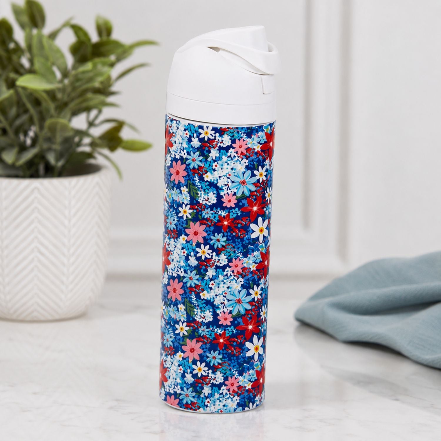 Jane Marie All-American Daisy 24oz Water Bottle With Straw Cap