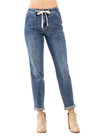 Judy Blue Womens Handsand Mid Rise Relaxed Fit Jeans