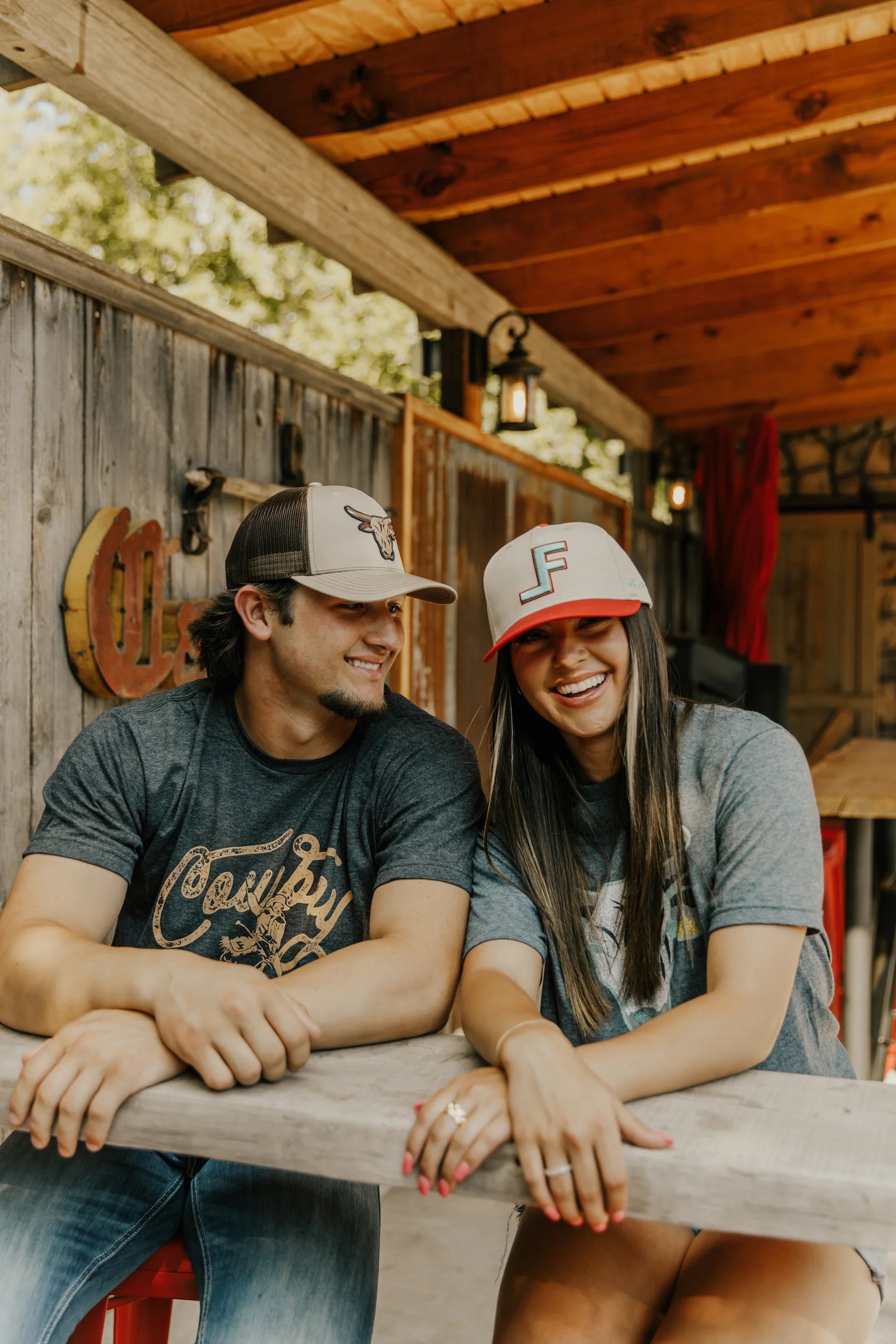 Lane Frost Flank Structured Embroidered Logo Snapback Hat- Cream/Red/Light Blue