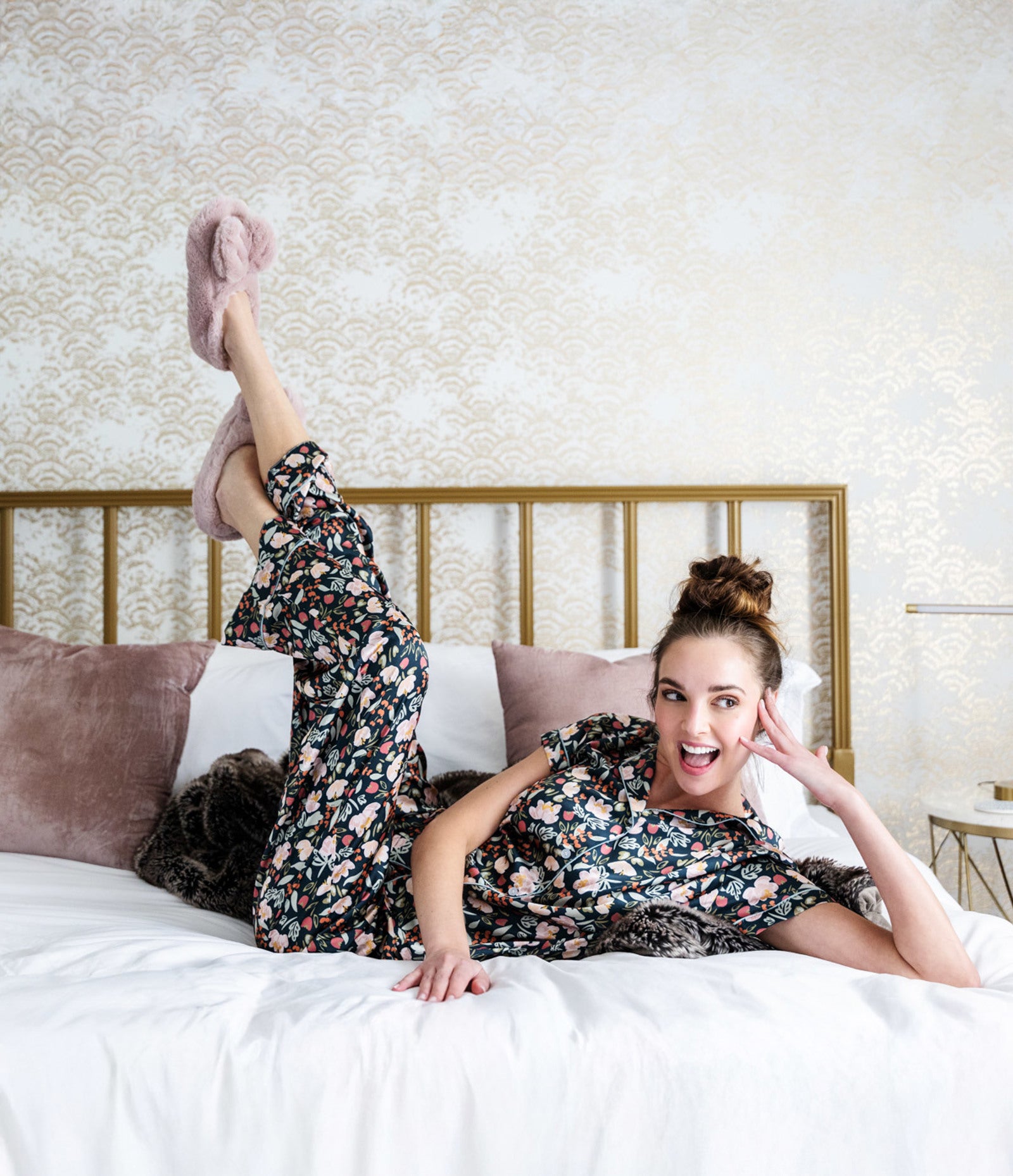 Hello Mello Womens Cuddlers Microwavable Heated Plush Slippers