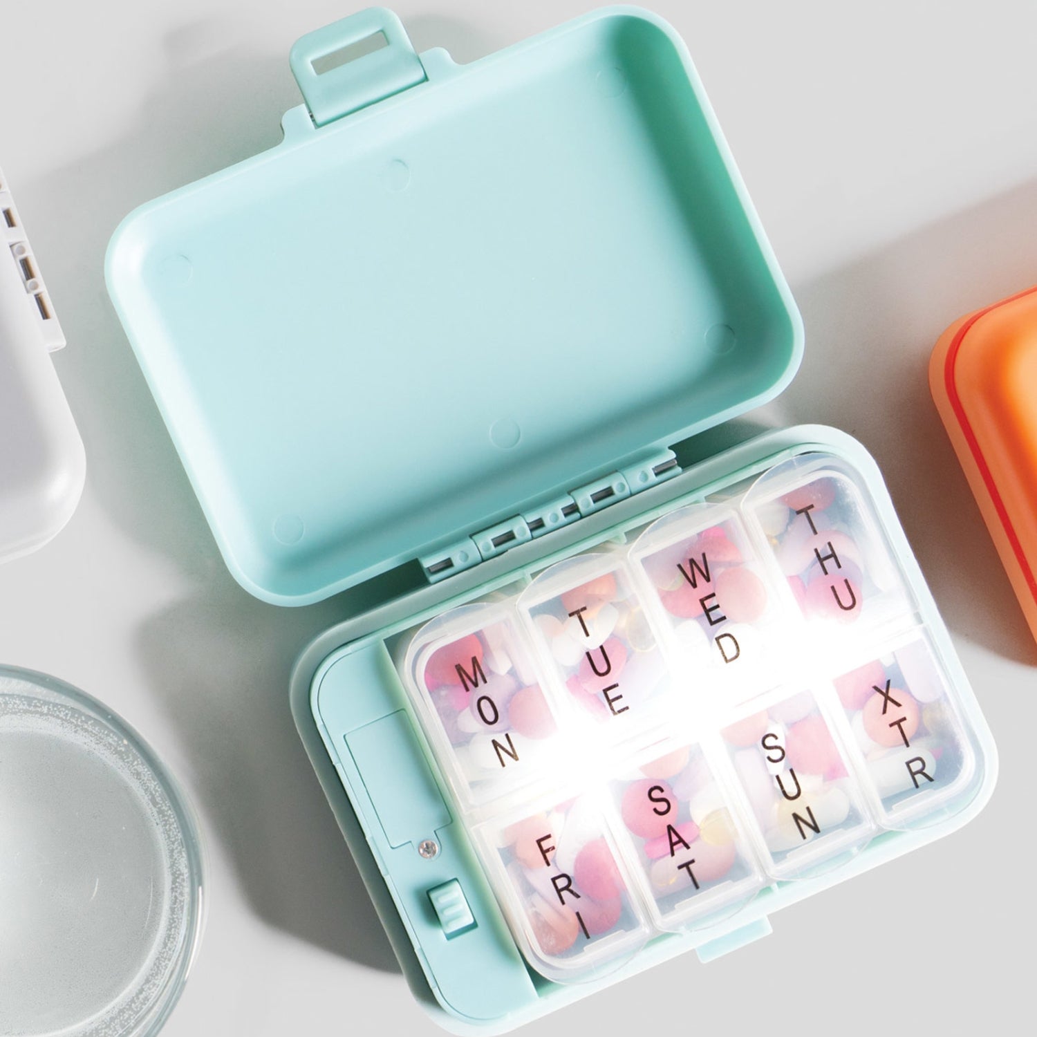 Wellness Keeper Large Light-Up Pill & Vitamin Case