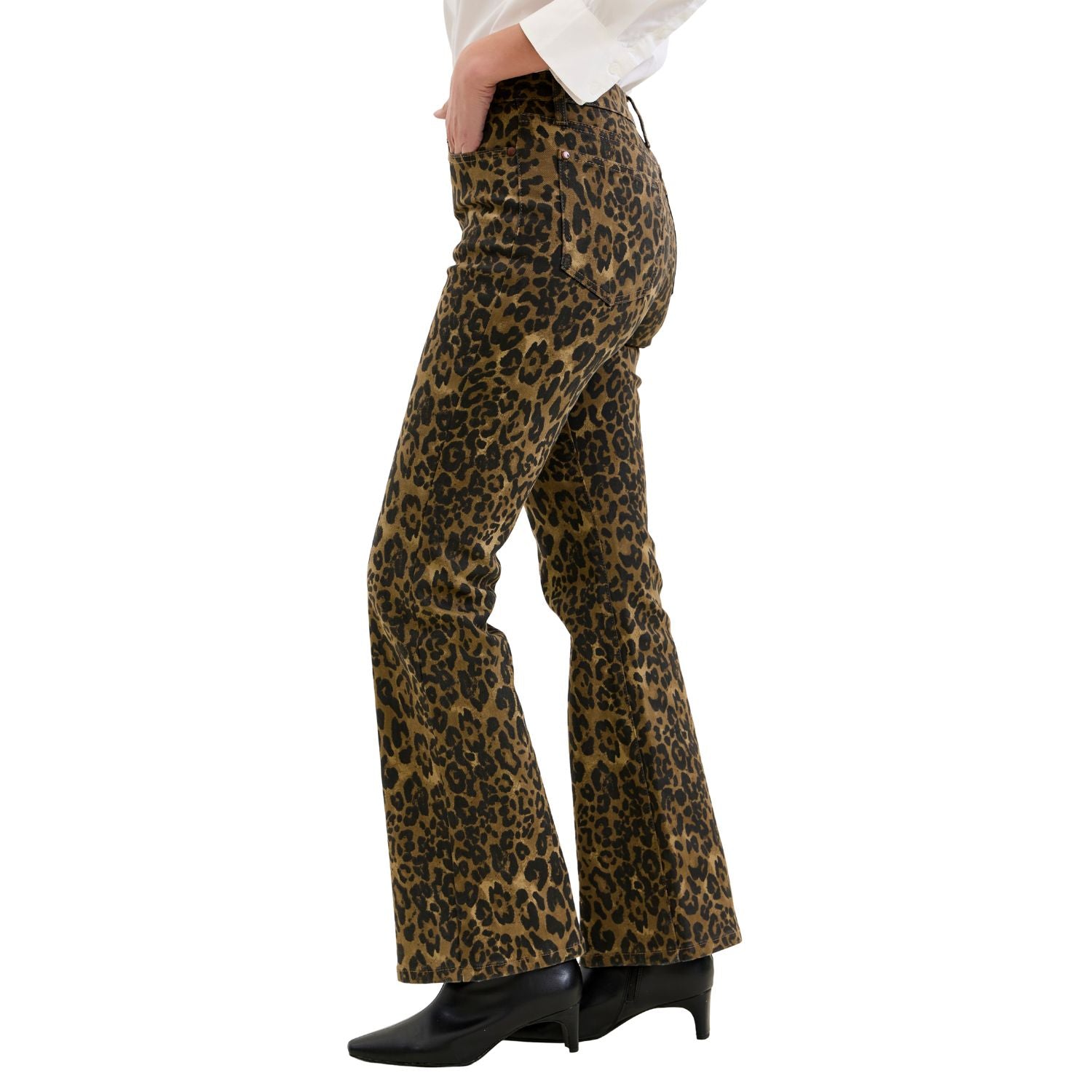 Judy Blue Womens High Waisted Bootcut Leopard Print Jeans