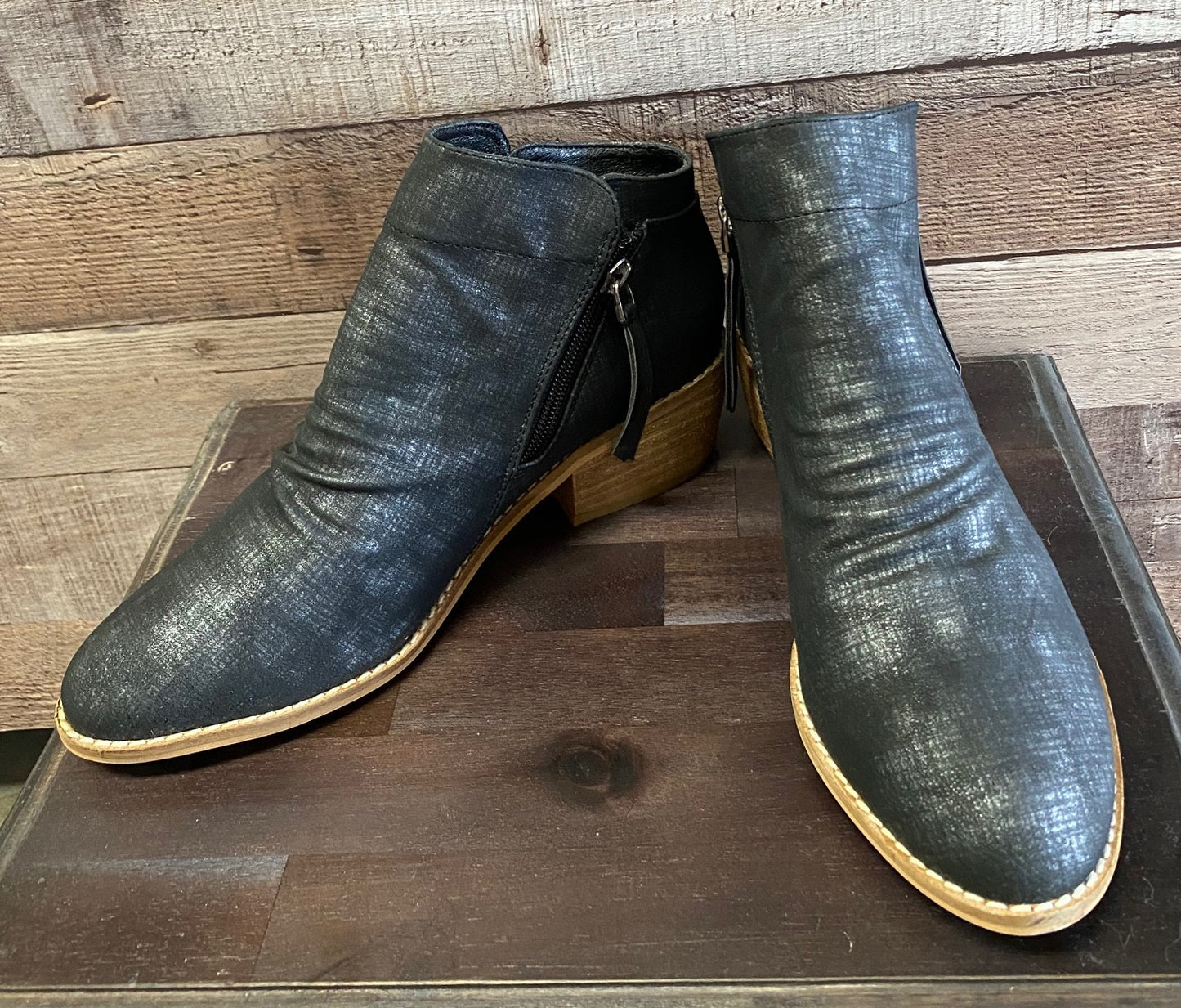 Corkys Boutique Womens Butternut Side Zipper Block Heel Ankle Bootie