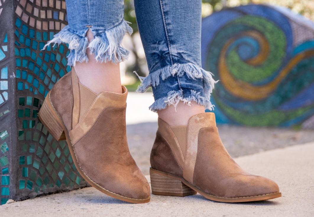 Corkys Boutique Womens Crisp Slip-on Sueded Ankle Bootie