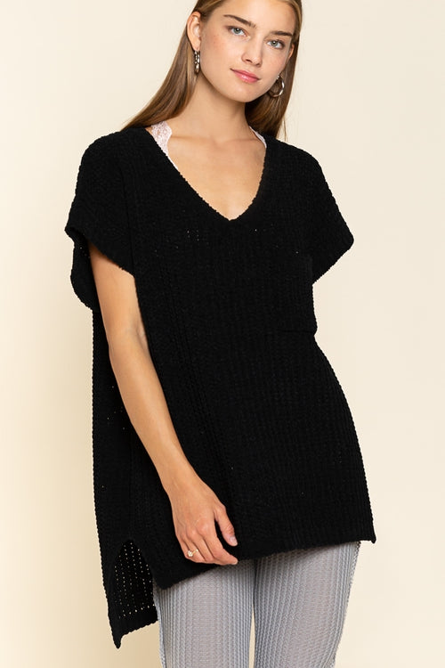 POL Clothing Womens Short Sleeve V-Neckline Knit Sweater