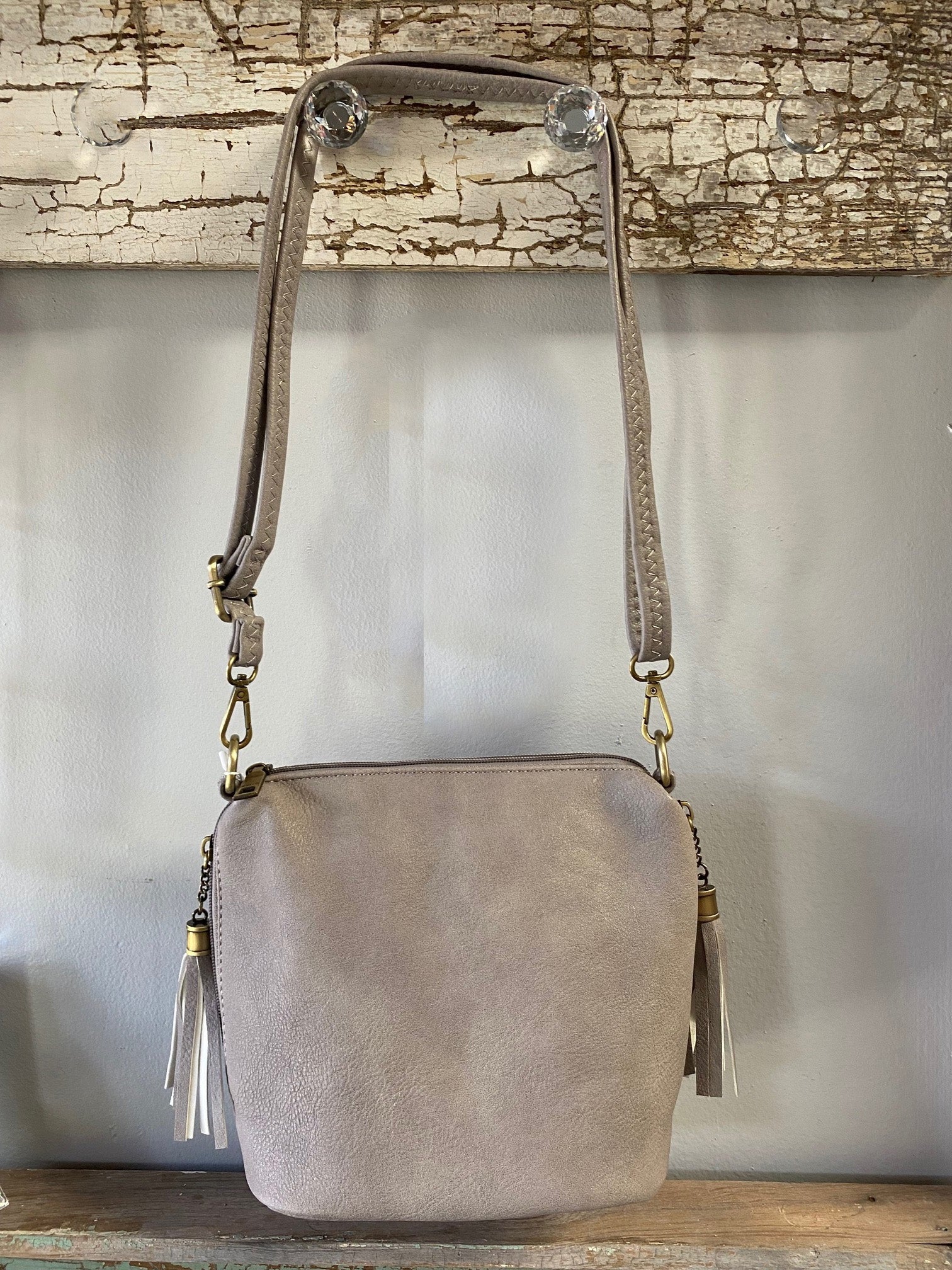 Jen & Co. Womens Dylan Vegan Leather Crossbody Concealed Carry Handbag
