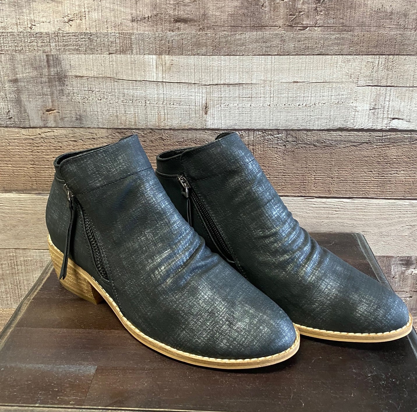 Corkys Boutique Womens Butternut Side Zipper Block Heel Ankle Bootie