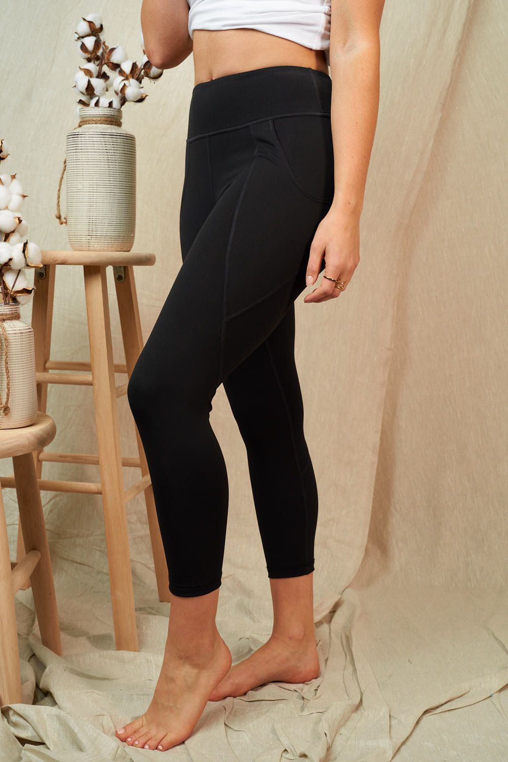 White Birch Womens Solid Knit Leggings With Pockets