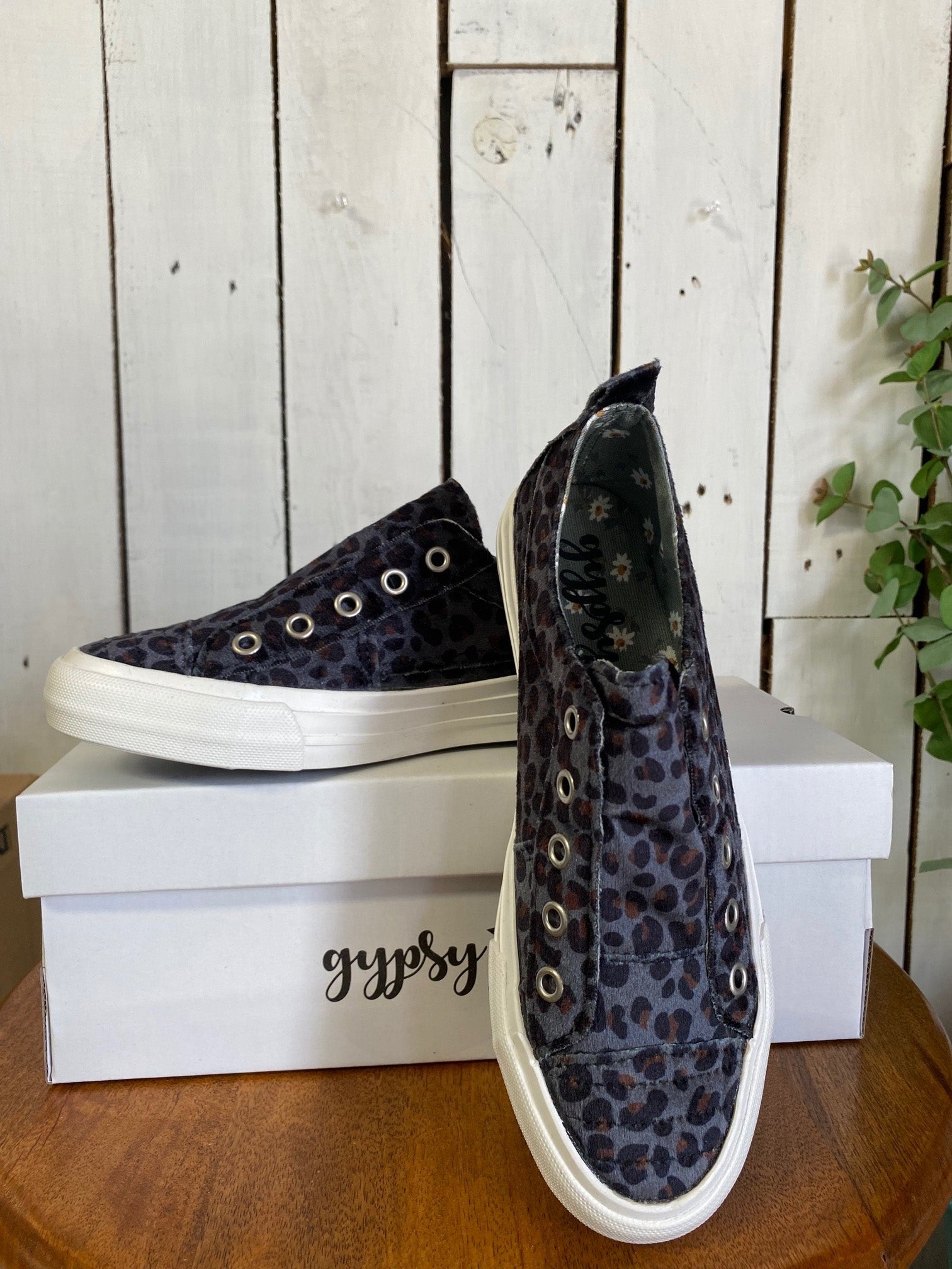 Gypsy Jazz Womens Val Leopard Print No Lace Fashion Sneaker