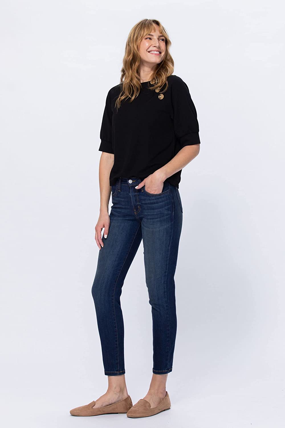 Judy Blue Womens Handsand Mid Rise Relaxed Fit Jeans