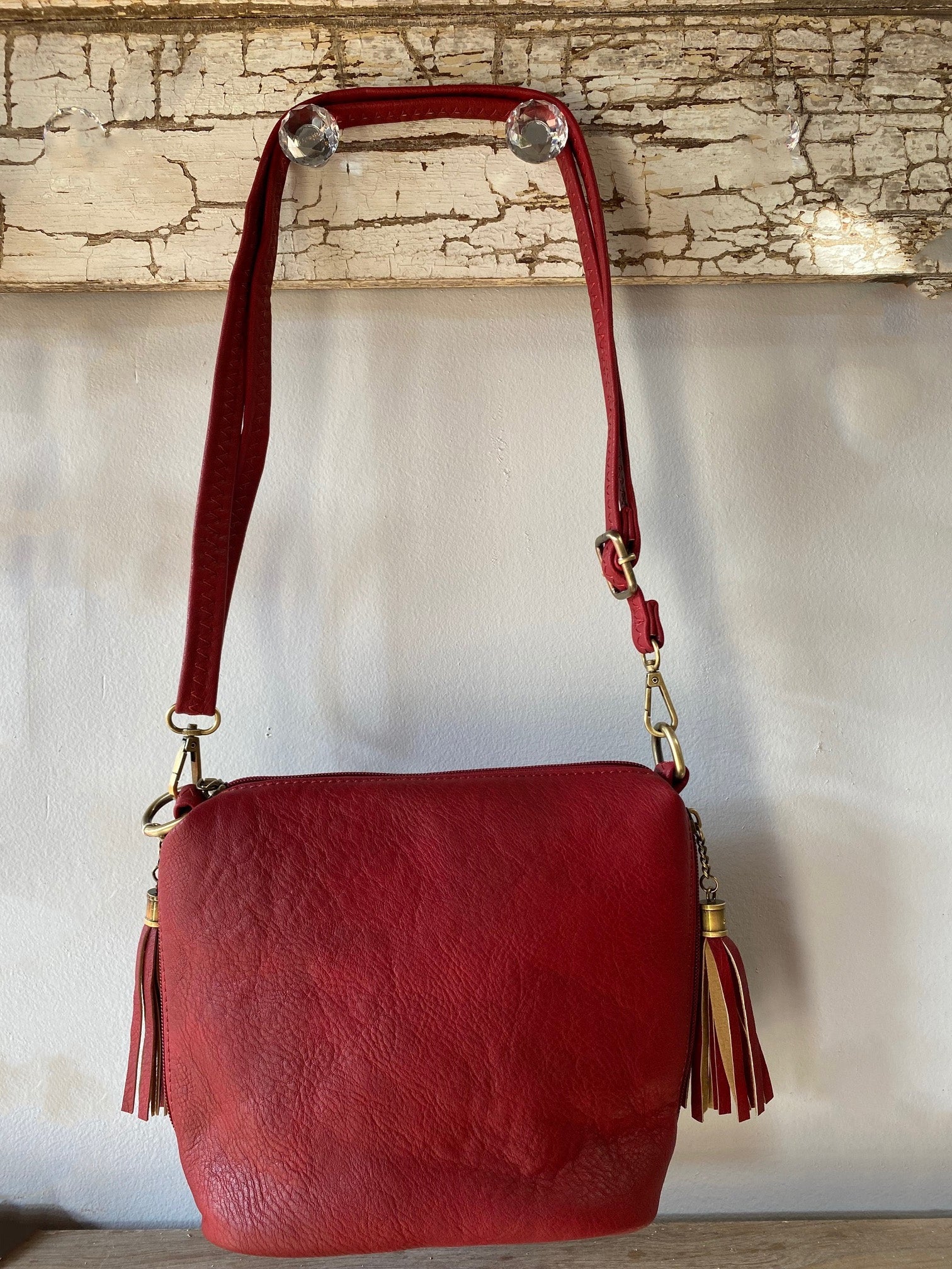 Jen & Co. Womens Dylan Vegan Leather Crossbody Concealed Carry Handbag