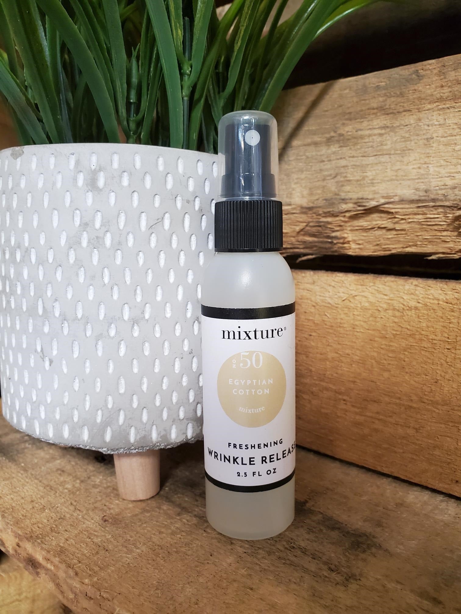 Mixture Travel Size Wrinkle Release Spray, 2.5 oz