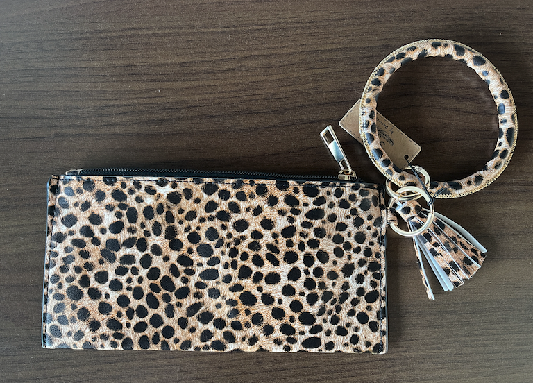 Story Wristlet in Leopard, Small