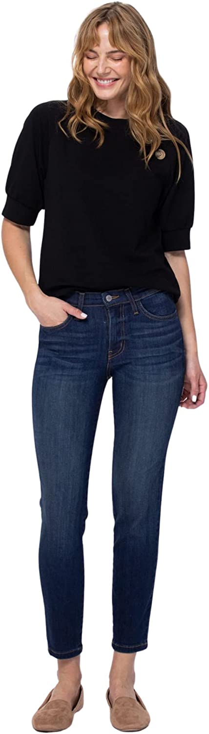 Judy Blue Womens Handsand Mid Rise Relaxed Fit Jeans