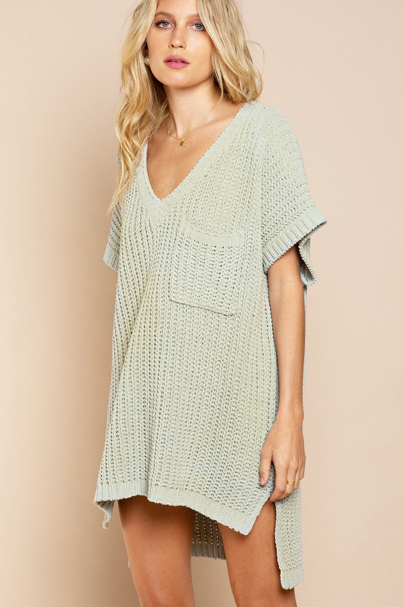 POL Clothing Womens Short Sleeve V-Neckline Knit Sweater